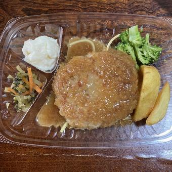 オニオンソースの和風ハンバーグ オニオンソースの和風ハンバーグの写真