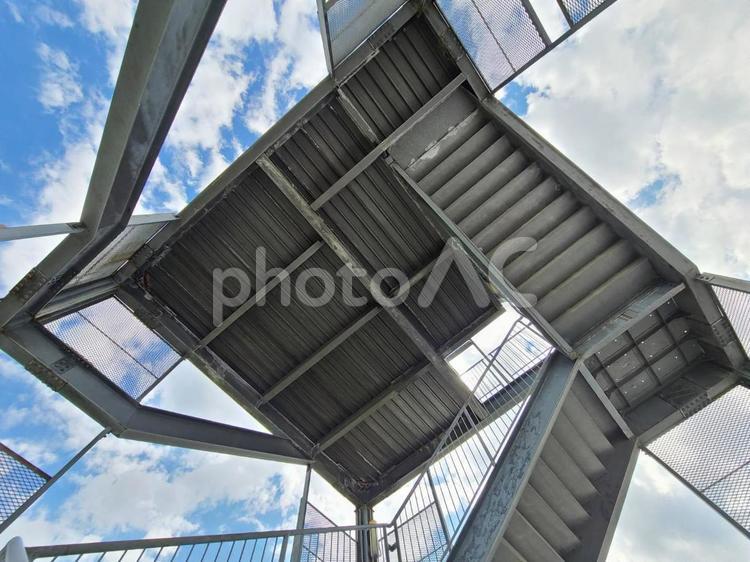 螺旋階段の裏側② 構造,影,螺旋階段の写真素材