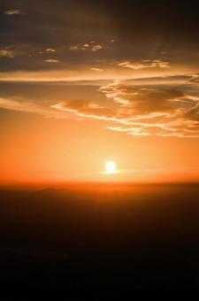 唐松岳山頂より望むご来光 唐松岳山頂より望むご来光 ご来光,朝日,日の出の写真素材