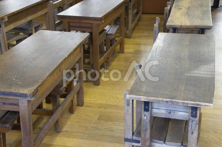 昔の学校の教室 学校,教室,昭和の写真素材
