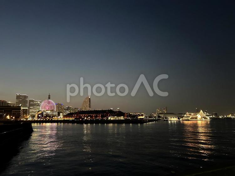 横浜のみなとみらいの夜景 横浜,みなとみらい,夜景の写真素材