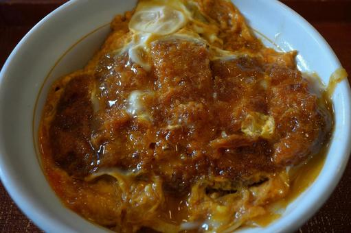 かつ丼 かつ丼 とんかつ,卵,たまねぎの写真素材
