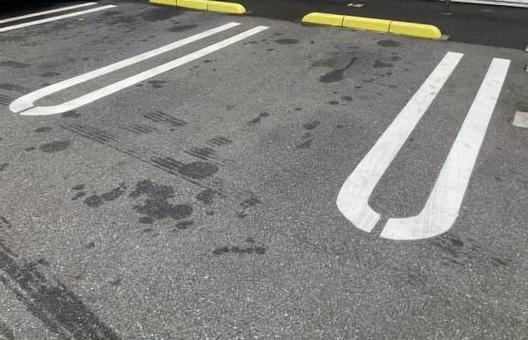駐車場 駐車場 駐車場,車止め,ストッパーの写真素材