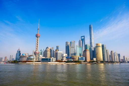 中国 上海市、外灘から見る高層ビル群 中国 上海市、外灘から見る高層ビル群の写真