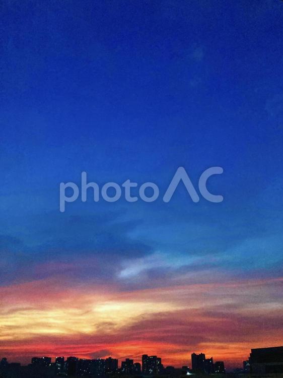 空模様・夕焼け 夕焼け,夕焼け空,夕日の写真素材