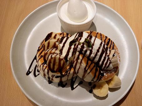 チョコバナナパンケーキ チョコバナナパンケーキ スイーツ,デザート,スフレパンケーキの写真素材