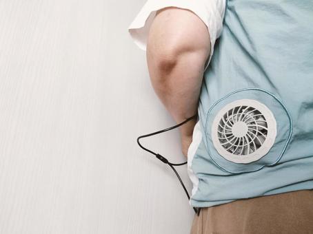 空調服で熱中症対策を 空調服で熱中症対策を 空調服,作業服,暑さ対策の写真素材