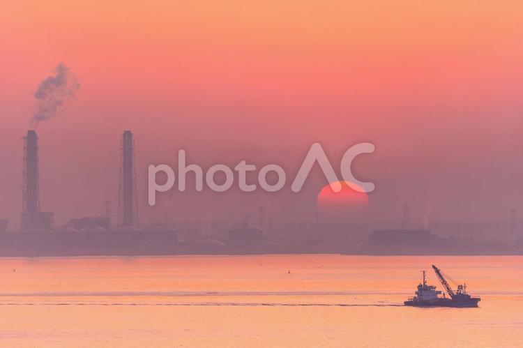 千葉の日の出　海ほたるより 風景,早朝,赤の写真素材