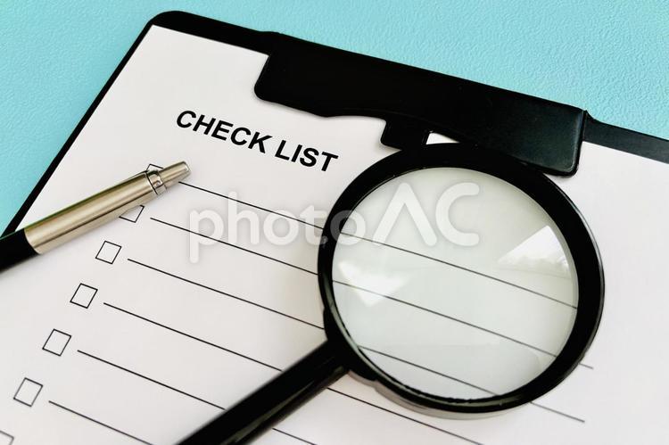 チェックリストと虫眼鏡 チェックリスト,リスト,虫眼鏡の写真素材