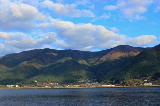 秋の河口湖周辺 秋の河口湖周辺 河口湖周辺,河口湖,湖の写真素材