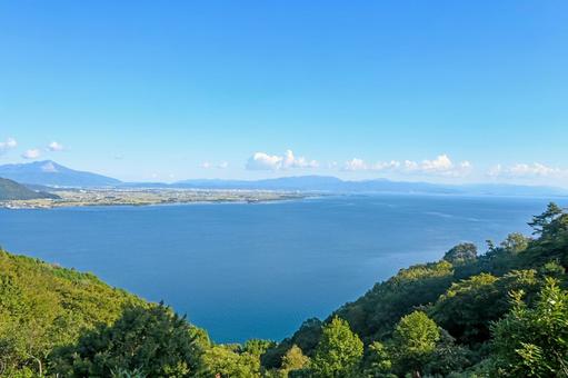 滋賀・奥琵琶湖パークウェイから見る琵琶湖 滋賀・奥琵琶湖パークウェイから見る琵琶湖 湖,風景,琵琶湖の写真素材