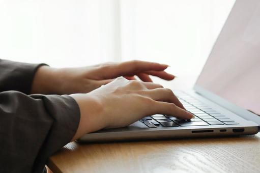タイピングの写真