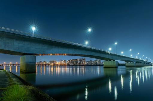 夜の小戸之橋 小戸之橋,橋,夜景の写真素材