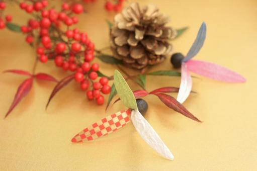 金色背景　南天 南天,ナンテン,正月の写真素材