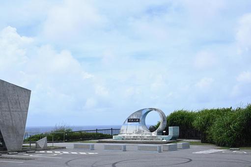 空とモニュメント 空とモニュメントの写真