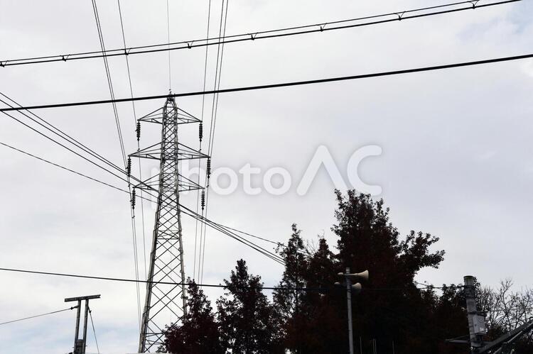 鉄塔がある風景 鉄塔,送電線,電線の写真素材
