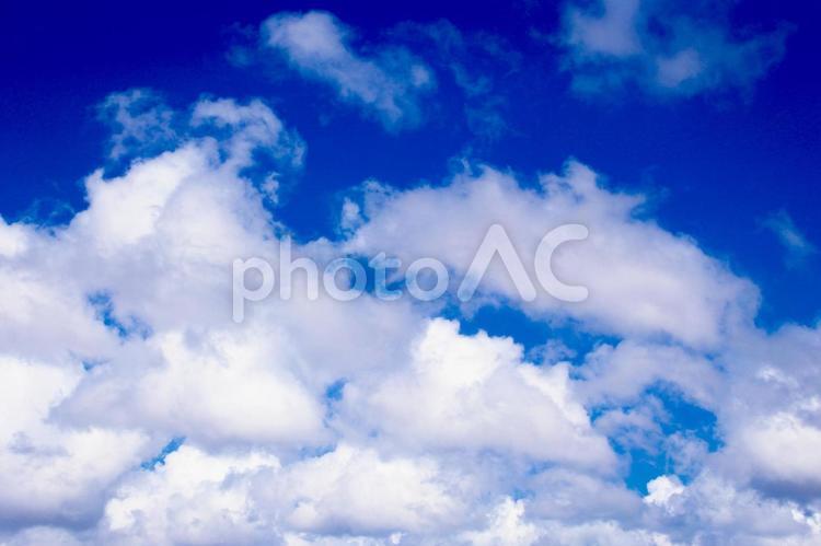 青空と雲 2 ふわふわ,クラウド,サマーの写真素材