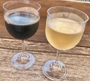 ワイン ワイン ワイン,赤ワイン,白ワインの写真素材