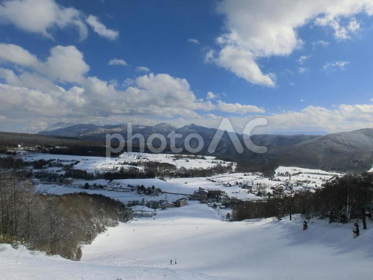 長野のスキー場からの景色 ゲレンデ,風景,雪の写真素材