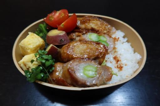 テリヤキ肉巻きのお弁当 弁当,照り焼き,テリヤキの写真素材