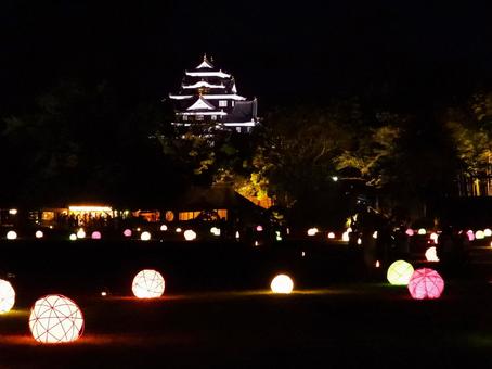 ライトアップした岡山後楽園〜岡山城を臨む ライトアップした岡山後楽園〜岡山城を臨むの写真