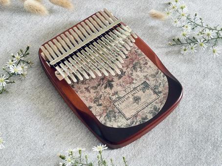 カリンバ カリンバ カリンバ,楽器,イメージの写真素材