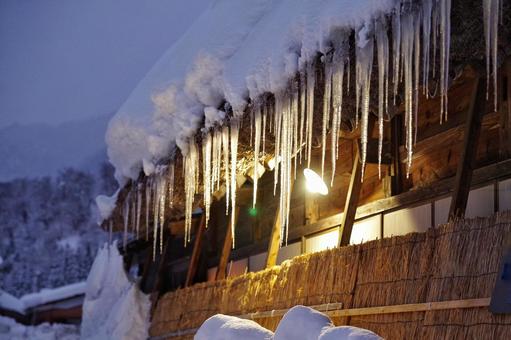 冬の白川郷 冬の白川郷 白川郷,雪景色,豪雪の写真素材