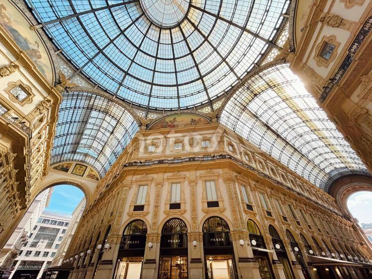 イタリア「エマヌエーレ2世のガッレリア」 エマヌエーレ2世のガッレリア,アーケード,ミラノの写真素材