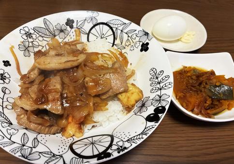 生姜焼きとカボチャの煮付けとゆで卵 生姜焼き,ゆで卵,カボチャの写真素材