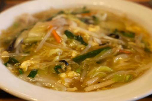 中華料理店のあんかけチャンポンの写真