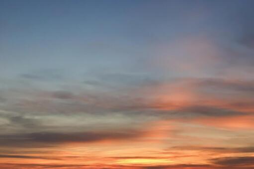 美しい夕焼け空のグラデーション 空,夕焼け,グラデーションの写真素材