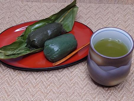Sasamochi and Japanese tea, JPG Sasamochi and Japanese tea, JPG