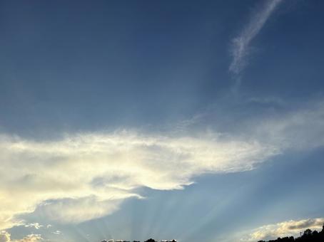 青空と光のカーテン 青空と光のカーテンの写真