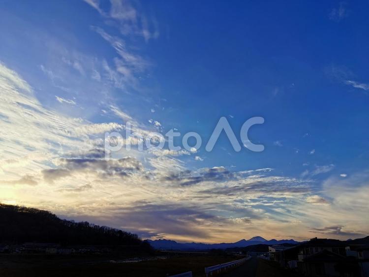 夕暮れ 夕暮れ,夕焼け,空の写真素材