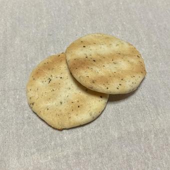 Seaweed and salt rice crackers, JPG