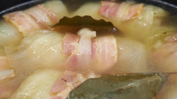 ロールキャベツ・家庭料理（マクロ撮影） ロールキャベツ,ベーコン,鶏肉だんごの写真素材