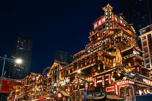 重慶夜景・洪崖洞 洪崖洞,重慶,夜景の写真素材