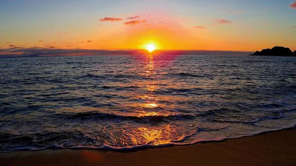 夕陽と海 夕陽と海の写真