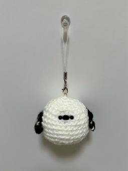 かぎ針編みのシマエナガストラップ　正面 シマエナガ,ハンドメイド,ストラップの写真素材