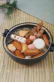 おでん おでん,牛スジ,ちくわの写真素材