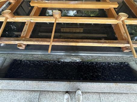 寒川神社の手水舎 寒川神社の手水舎の写真