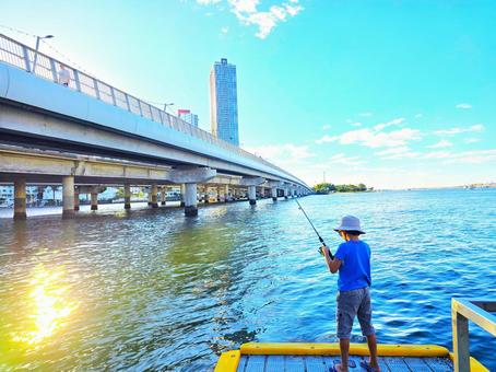 釣りをする少年 釣り,少年,男の子の写真素材