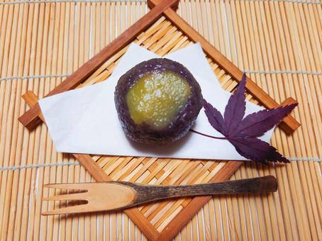 秋の和菓子(栗蒸しきんつば) 秋の和菓子(栗蒸しきんつば) 秋の和菓子,秋,和菓子の写真素材