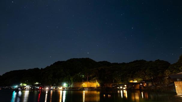 海と星が出会う夜の島 海と星が出会う夜の島の写真