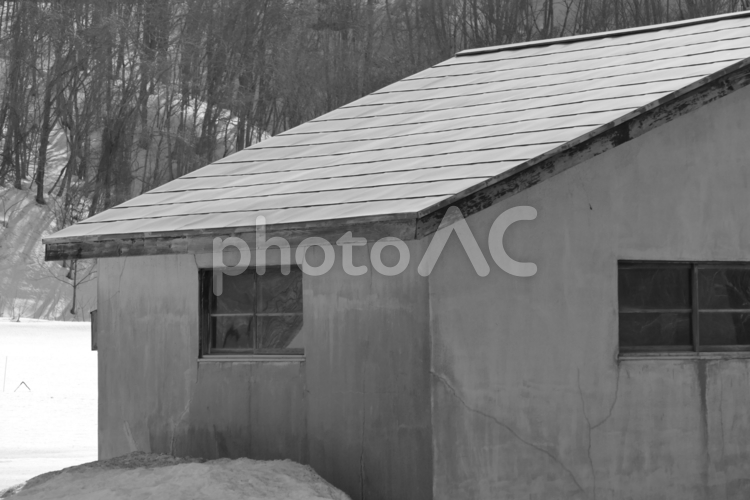古い木造住宅 家,古い,レトロの写真素材