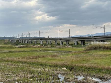 田舎の風景 川,鉄橋,鉄道の写真素材