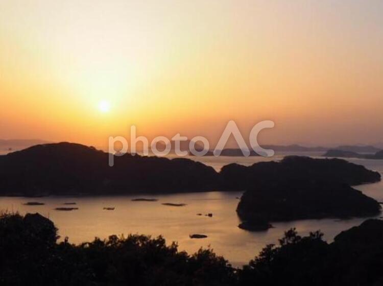海と島とサンセット 夕日,サンセット,夕焼けの写真素材