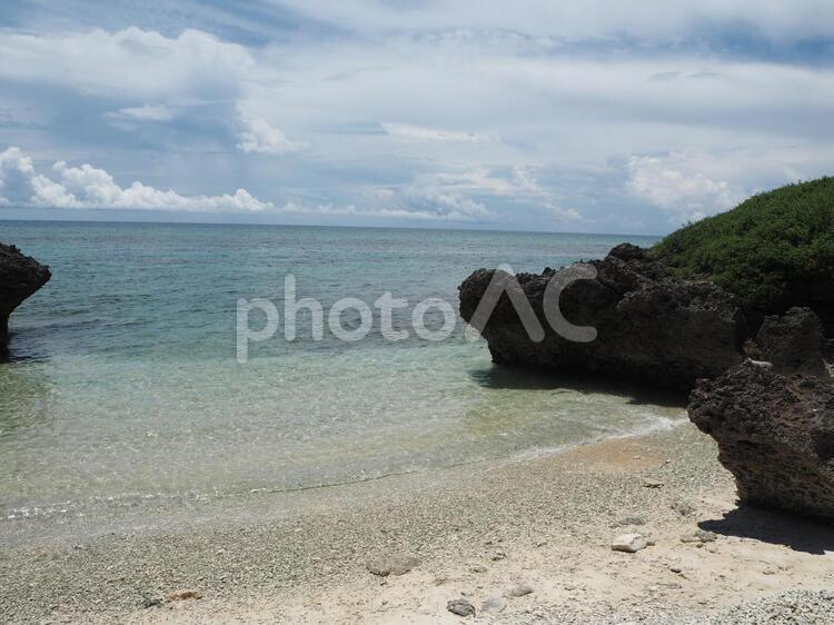 波照間島の「ナリサ浜（サンゴ浜）」 ナリサ浜,サンゴ浜,サンゴの浜の写真素材