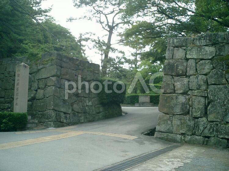 和歌山城護国神社の入口石垣 和歌山城の写真素材