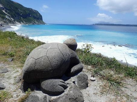 新島の海とカメの置物 新島,海,カメの写真素材